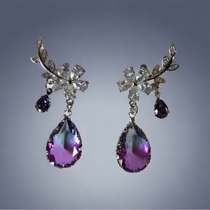 NWOT. Climber earrings with ombré teardrop